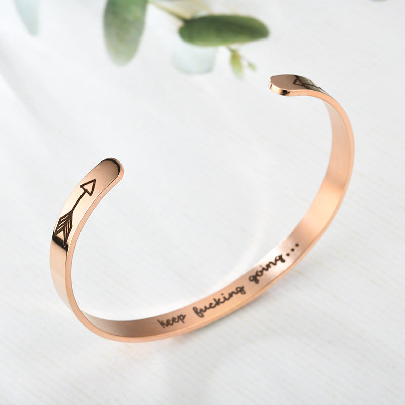 **Bracelet femme en acier inoxydable or, éléphant origami porte-bonheur**.