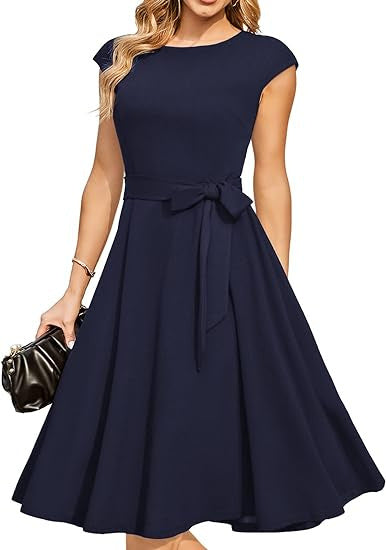 Robe d'Été à Col Rond, Sans Manches, Ceinturée – Imprimé Slim et Style Aérait