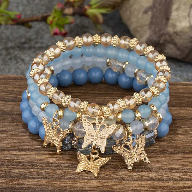 Lot de 4 bracelets tendance pour femme – Perles roses avec papillon, chaîne élastique, style bohème, parfait pour les fêtes et idées cadeaux