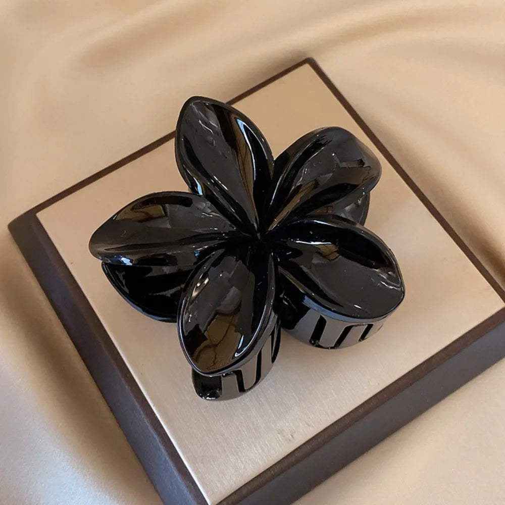 Grande pince à cheveux fleur effet sirène – 8 cm – Léger et tendance