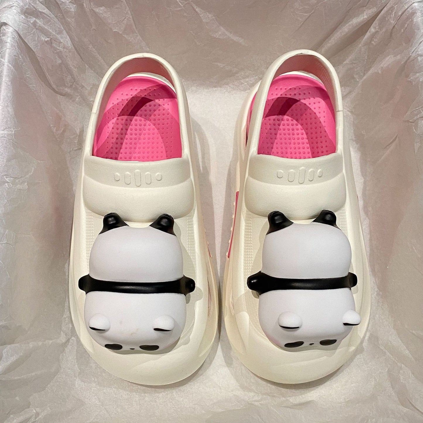 Pantoufles mignonnes 2025 avec lampe panda, sandales d'été femme, chaussures légères et amusantes