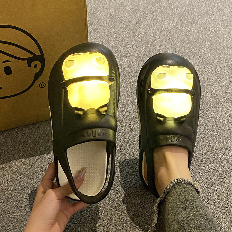 Pantoufles mignonnes 2025 avec lampe panda, sandales d'été femme, chaussures légères et amusantes