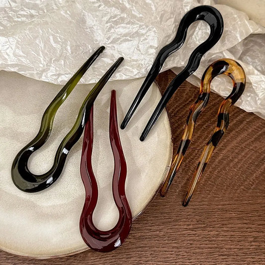 Pic à cheveux en forme de U – Design géométrique en acétate façon écaille