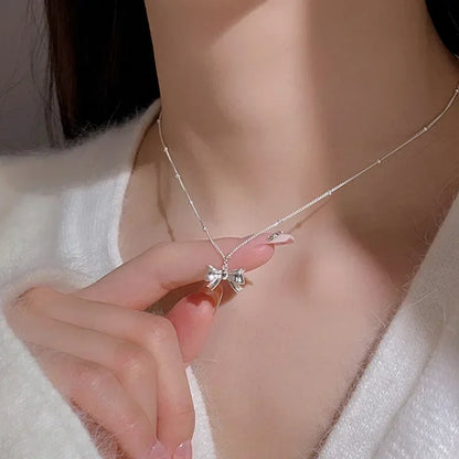 Nouveau collier perle pour femme 2025 – Style K-pop, couleur dorée, avec pendentif perlé, chaîne double couche type choker. Bijou de mode tendance gothique.