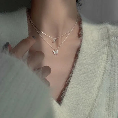 Nouveau collier perle pour femme 2025 – Style K-pop, couleur dorée, avec pendentif perlé, chaîne double couche type choker. Bijou de mode tendance gothique.