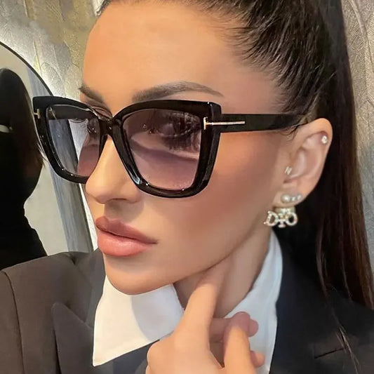 Lunettes de soleil œil-de-chat pour femme – Design de marque, style vintage 2024, haute qualité, monture large, tendance et élégante."