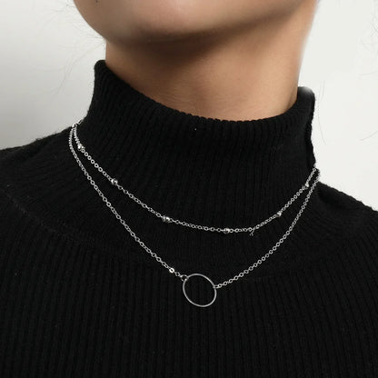 Nouveau collier perle pour femme 2025 – Style K-pop, couleur dorée, avec pendentif perlé, chaîne double couche type choker. Bijou de mode tendance gothique.
